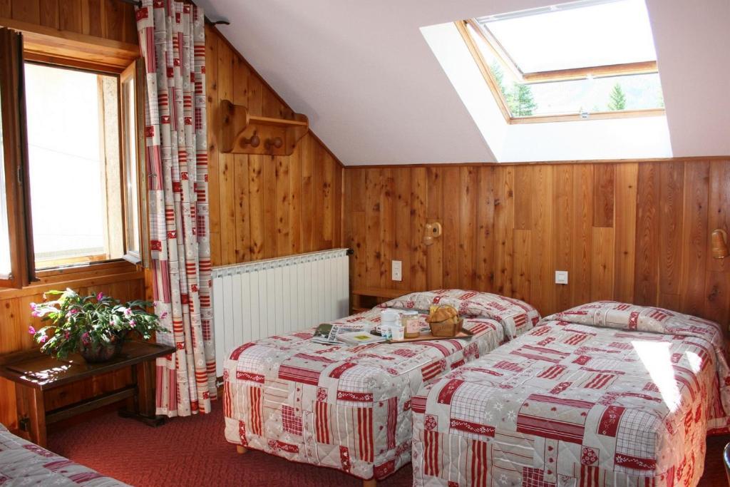 Hotel Le Chamois Logis Molines-en-Queyras Værelse billede