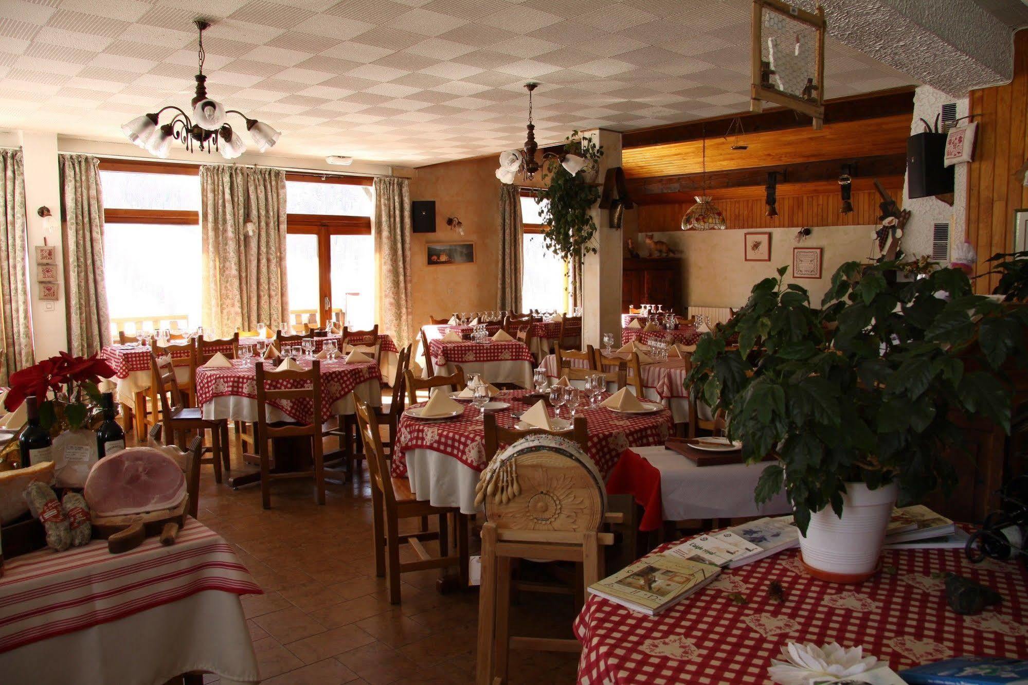 Hotel Le Chamois Logis Molines-en-Queyras Eksteriør billede