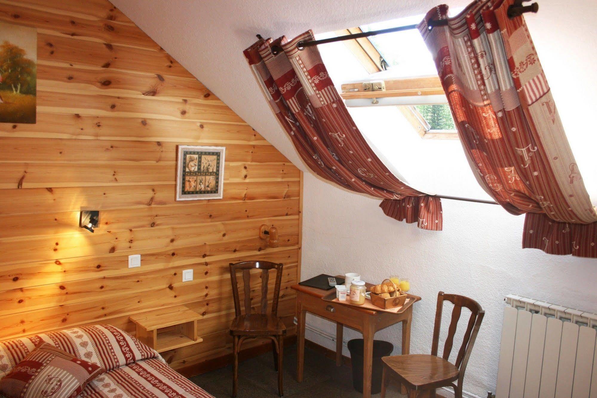 Hotel Le Chamois Logis Molines-en-Queyras Eksteriør billede