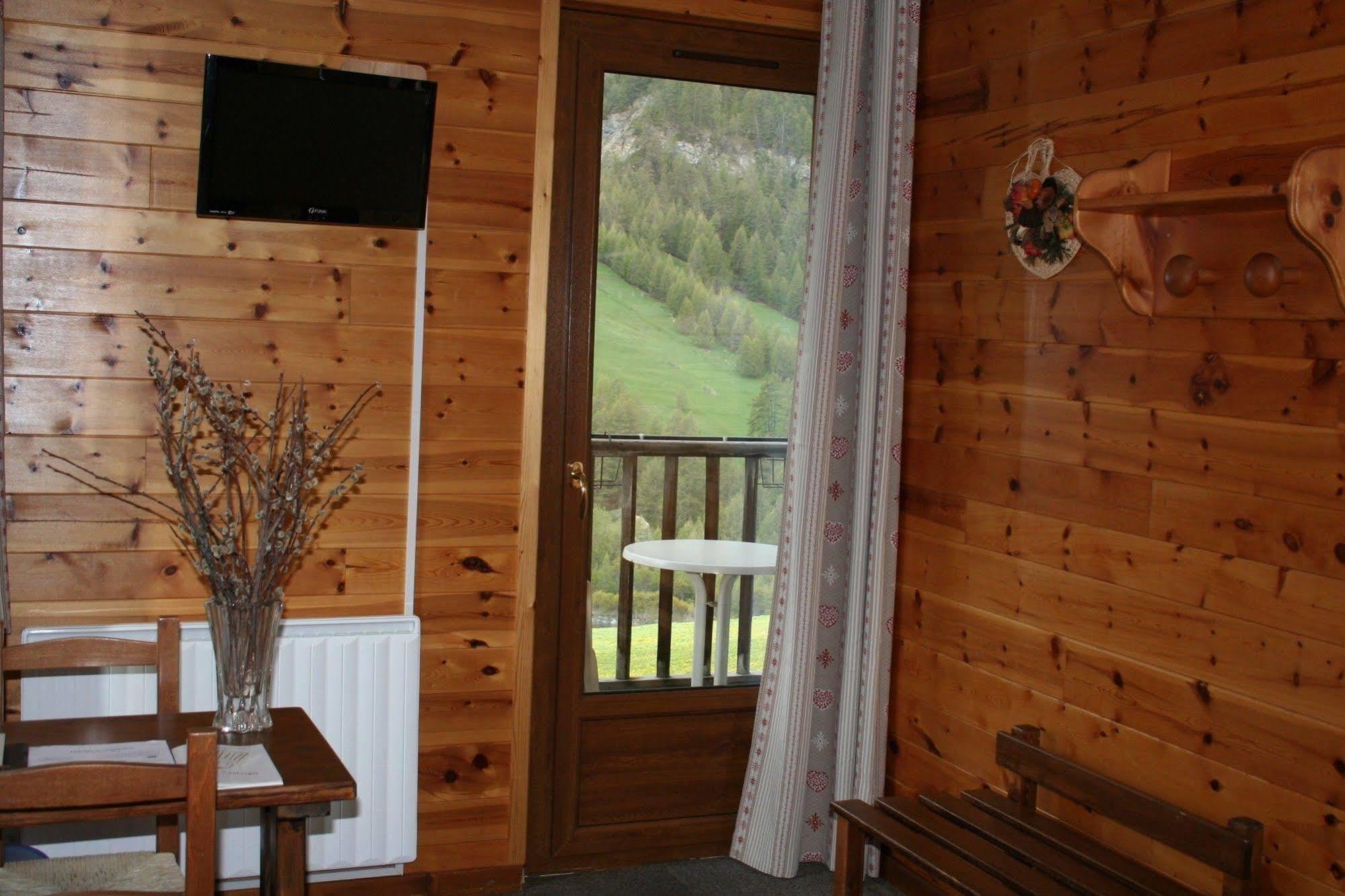 Hotel Le Chamois Logis Molines-en-Queyras Eksteriør billede